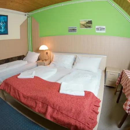 Mueller's 1 Διαμέρισμα