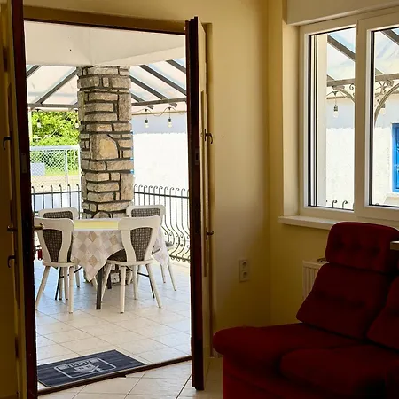 Mueller's 1 Apartment *