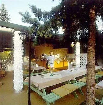 Mueller's 1 アパート *